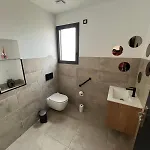 Moderne Piscine Privative Hauteurs De فيلة نيم