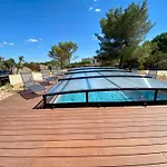 Moderne Piscine Privative Hauteurs De * نيم