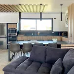 فيلة Moderne Piscine Privative Hauteurs De *