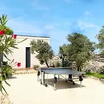 Moderne Piscine Privative Hauteurs De نيم