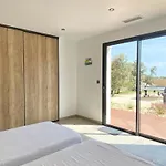 Moderne Piscine Privative Hauteurs De