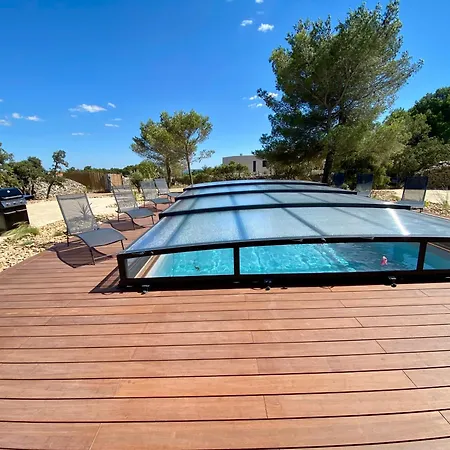 Moderne Piscine Privative Hauteurs De * Nîmes