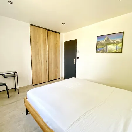 Moderne Piscine Privative Hauteurs De *