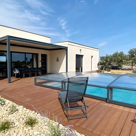 Moderne Piscine Privative Hauteurs De